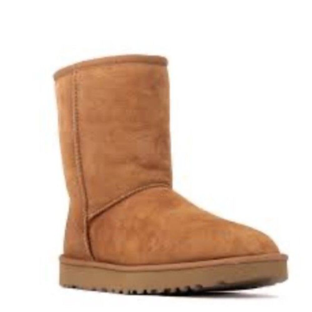 UGG Women's Chestnut Brown Suede Shearling Lined Classic Short Boot Size 9